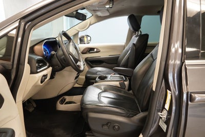 2017 Chrysler Pacifica Touring L Plus