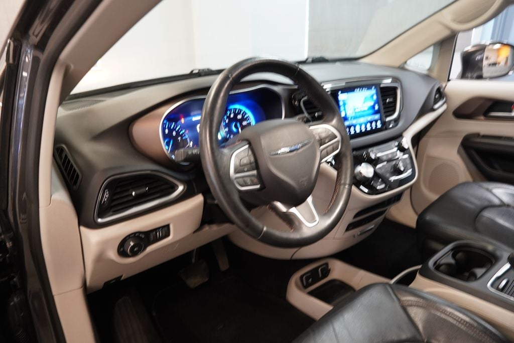 2017 Chrysler Pacifica Touring L Plus