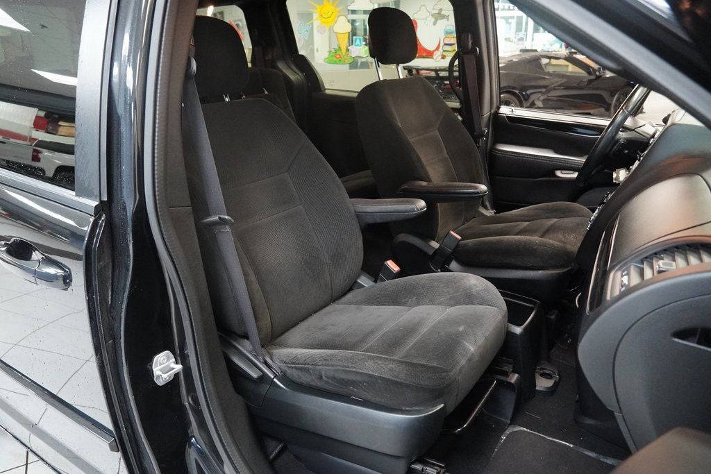 2017 Dodge Grand Caravan SE Plus Plus Blacktop