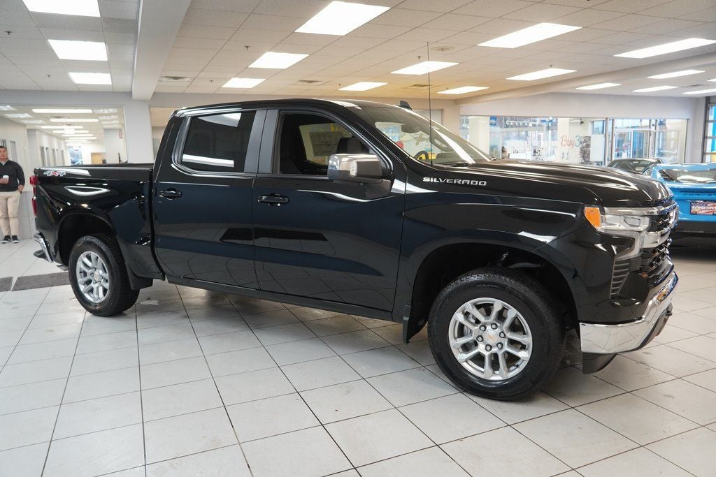 2025 Chevrolet Silverado 1500 LT LT1