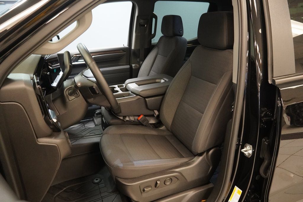 2025 Chevrolet Silverado 1500 LT LT1