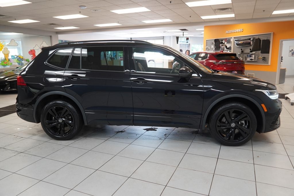 2023 Volkswagen Tiguan 2.0T SE R-Line Black