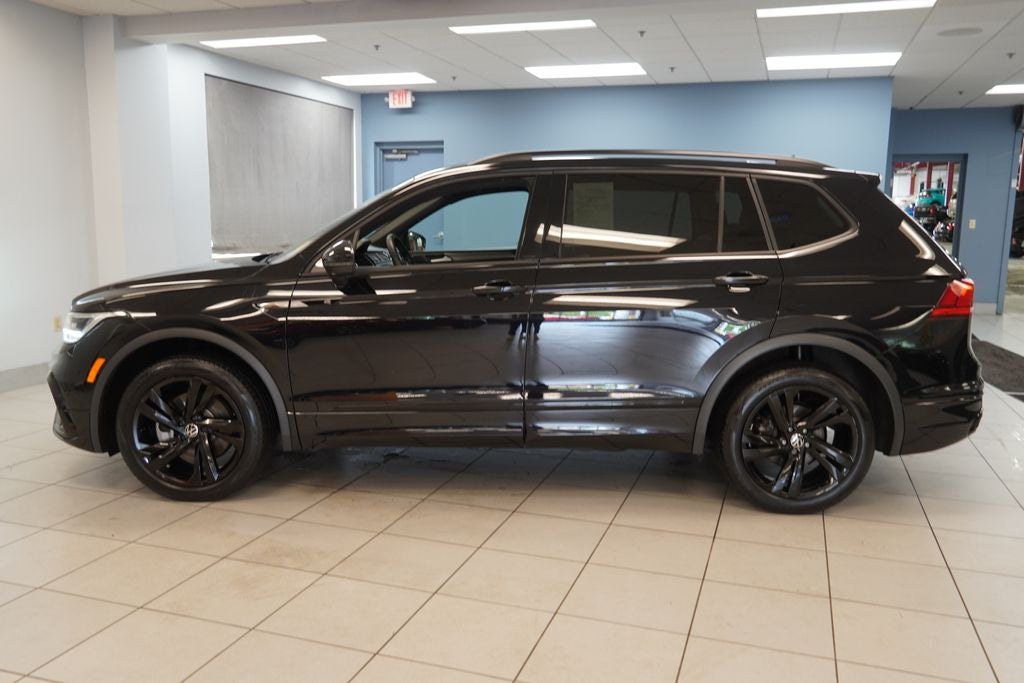 2023 Volkswagen Tiguan 2.0T SE R-Line Black