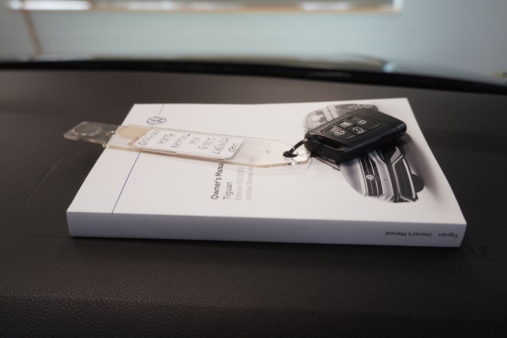 2023 Volkswagen Tiguan 2.0T SE R-Line Black