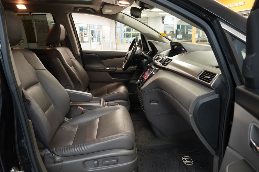 2016 Honda Odyssey Touring Elite ( PRE-AUCTION)