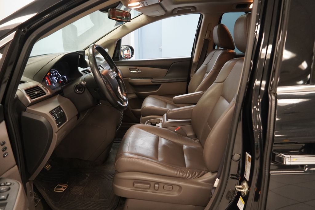 2016 Honda Odyssey Touring Elite ( PRE-AUCTION)