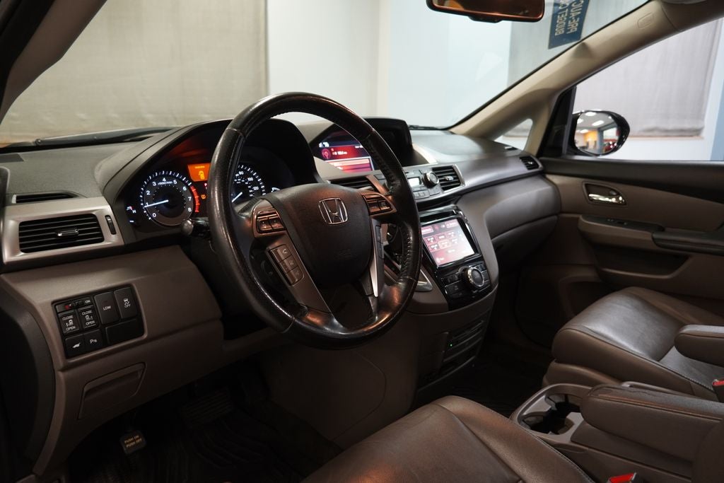 2016 Honda Odyssey Touring Elite ( PRE-AUCTION)
