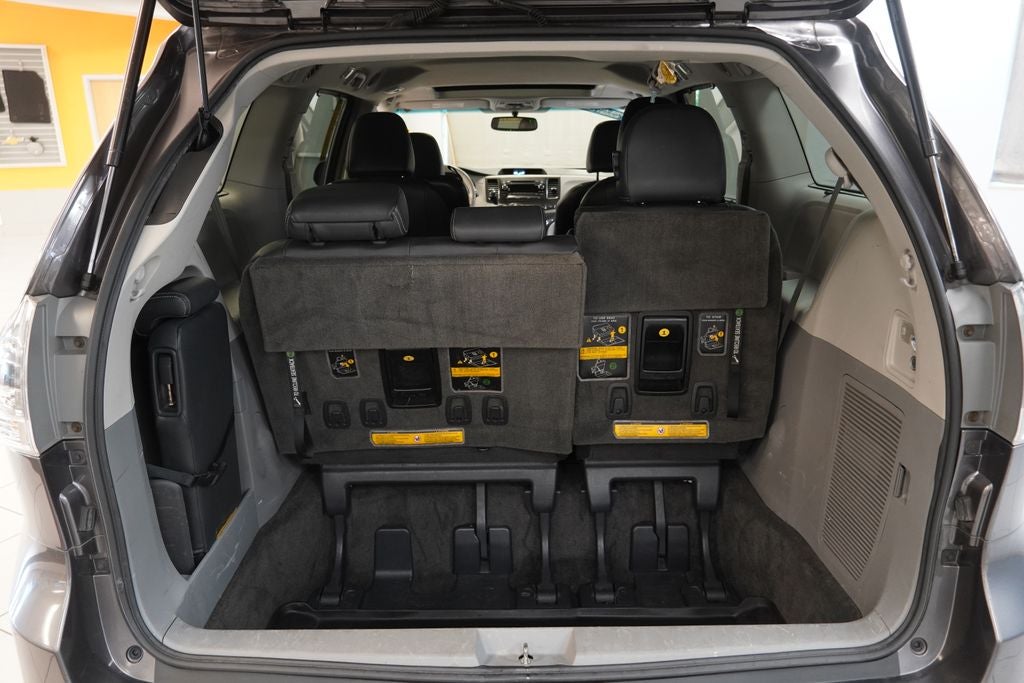 2013 Toyota Sienna SE 8 Passenger (PRE - AUCTION SPECIAL )