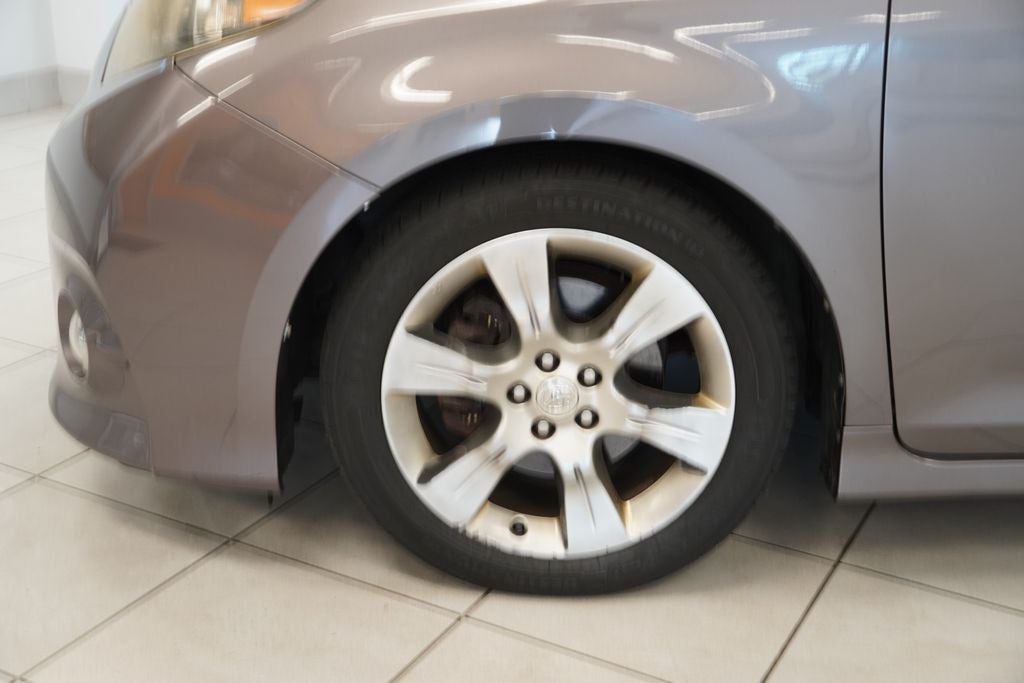 2013 Toyota Sienna SE 8 Passenger (PRE - AUCTION SPECIAL )