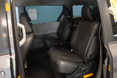 2013 Toyota Sienna SE 8 Passenger (PRE - AUCTION SPECIAL )