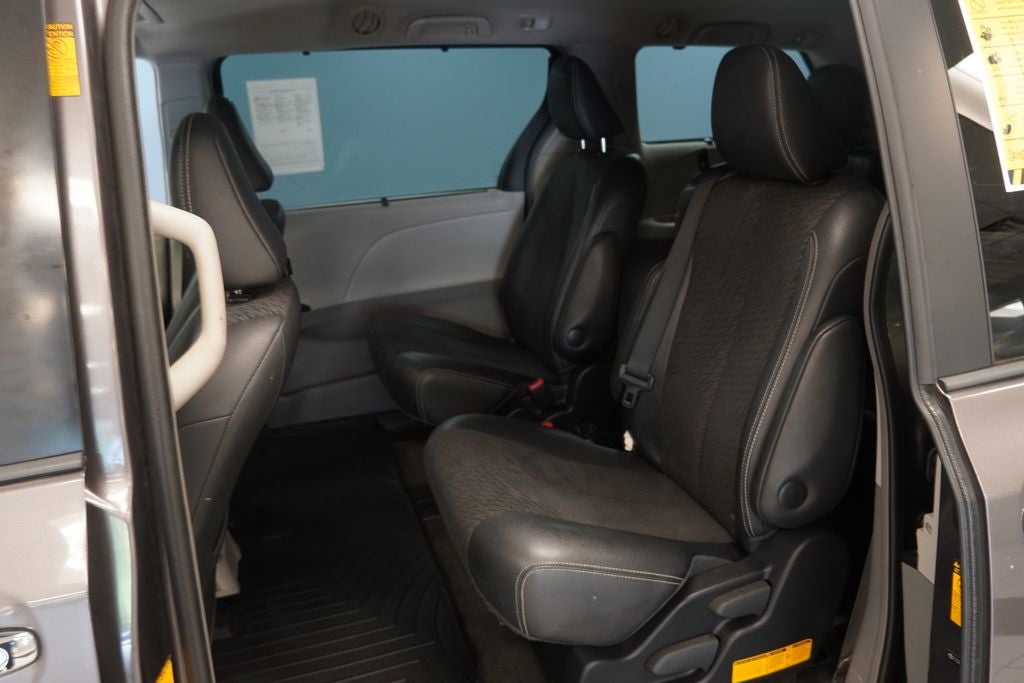2013 Toyota Sienna SE 8 Passenger (PRE - AUCTION SPECIAL )