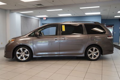 2013 Toyota Sienna SE 8 Passenger (PRE - AUCTION SPECIAL )