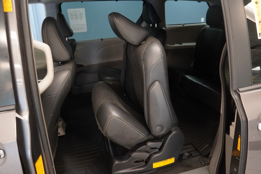 2013 Toyota Sienna SE 8 Passenger (PRE - AUCTION SPECIAL )