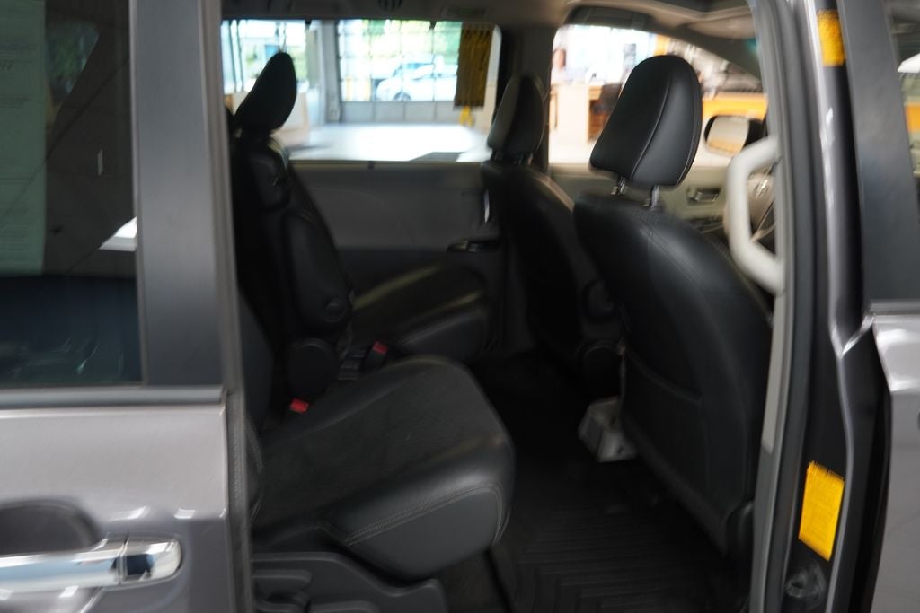 2013 Toyota Sienna SE 8 Passenger (PRE - AUCTION SPECIAL )