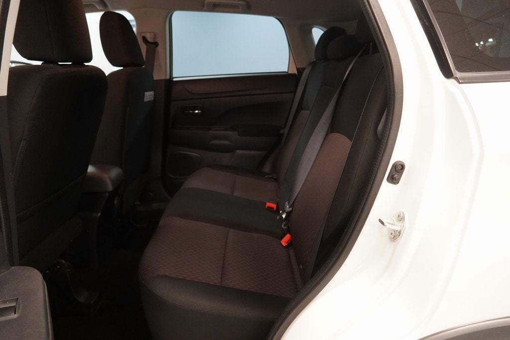 2017 Mitsubishi Outlander Sport 2.0 ES 4WD