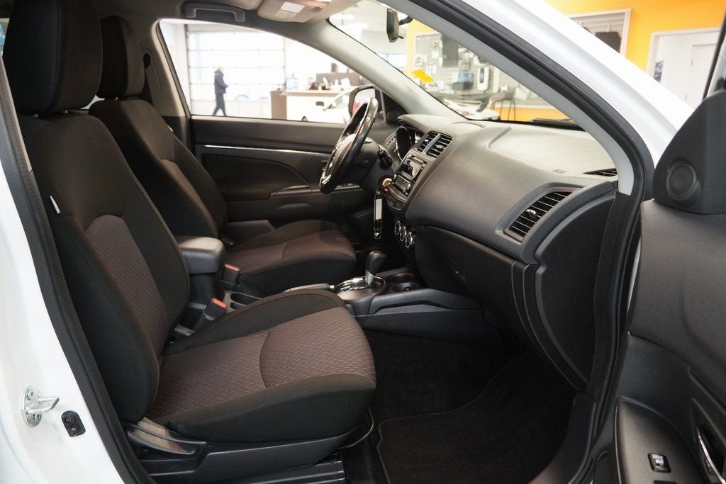 2017 Mitsubishi Outlander Sport 2.0 ES 4WD