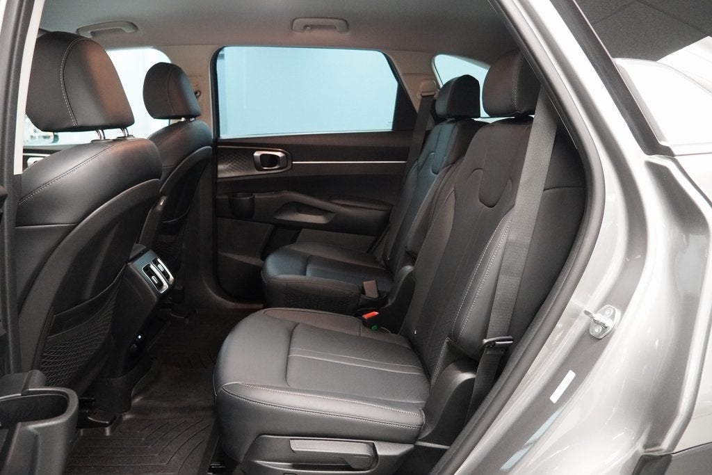 2023 Kia Sorento Hybrid EX AWD
