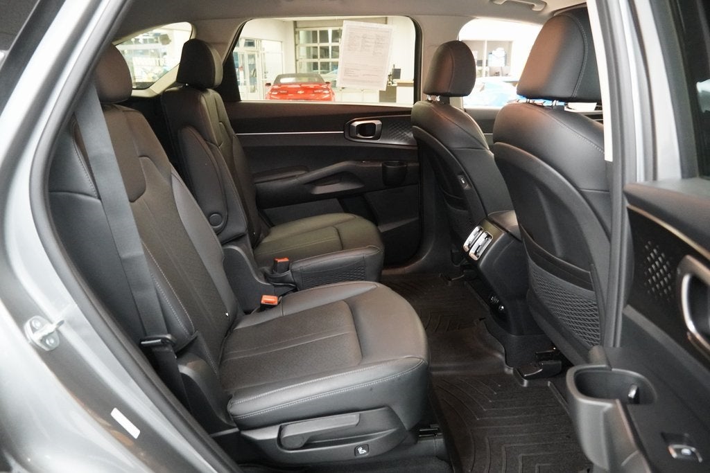 2023 Kia Sorento Hybrid EX AWD