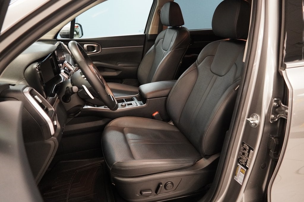 2023 Kia Sorento Hybrid EX AWD