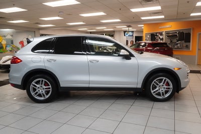 2012 Porsche Cayenne ( AWD ) ( PRE - AUCTION SPECIAL )
