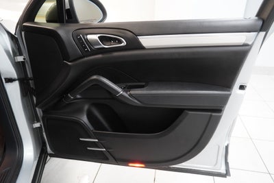 2012 Porsche Cayenne ( AWD ) ( PRE - AUCTION SPECIAL )