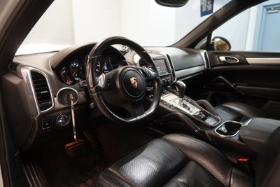 2012 Porsche Cayenne ( AWD ) ( PRE - AUCTION SPECIAL )