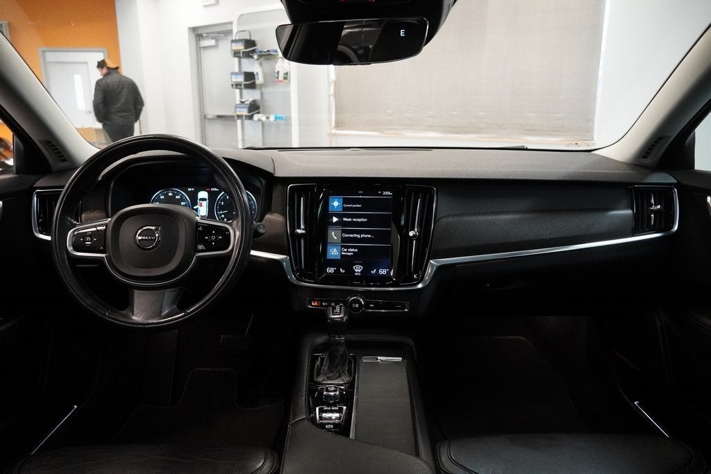 2018 Volvo V90 Cross Country T5