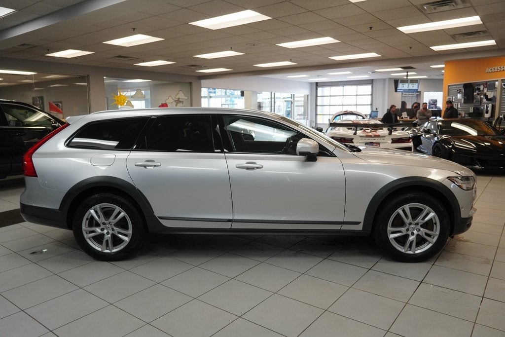 2018 Volvo V90 Cross Country T5