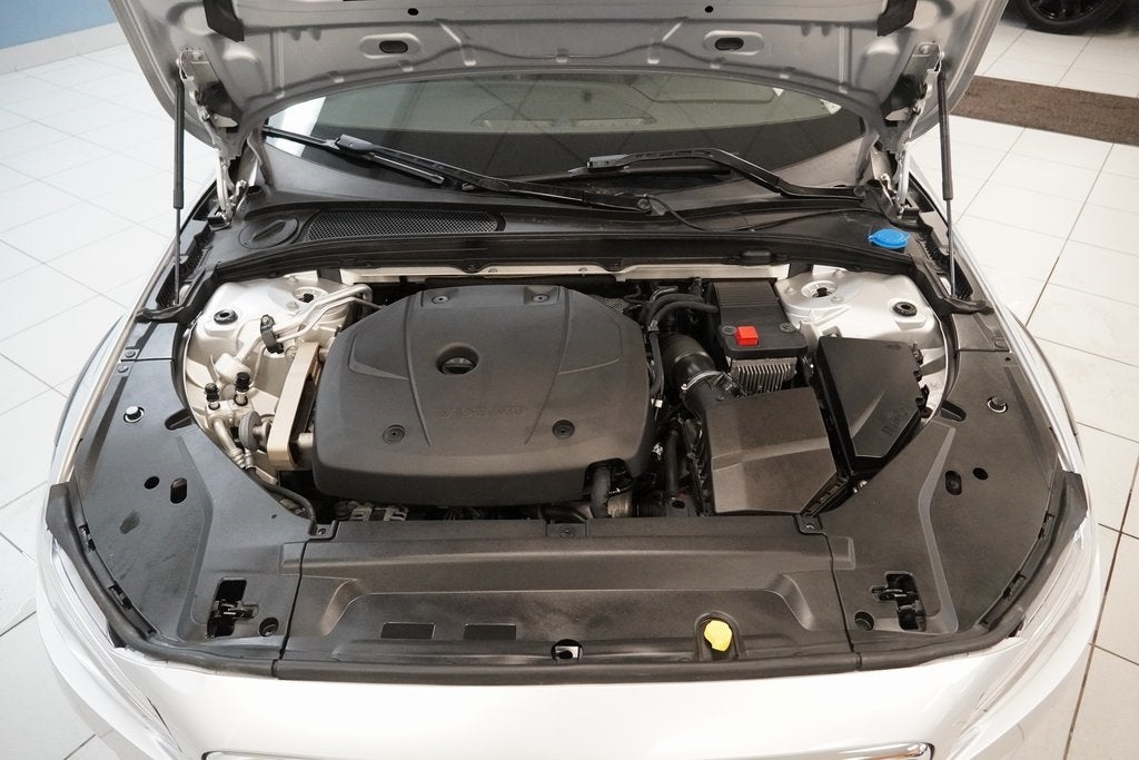 2018 Volvo V90 Cross Country T5