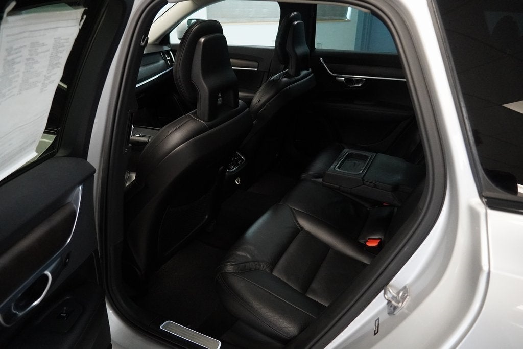 2018 Volvo V90 Cross Country T5