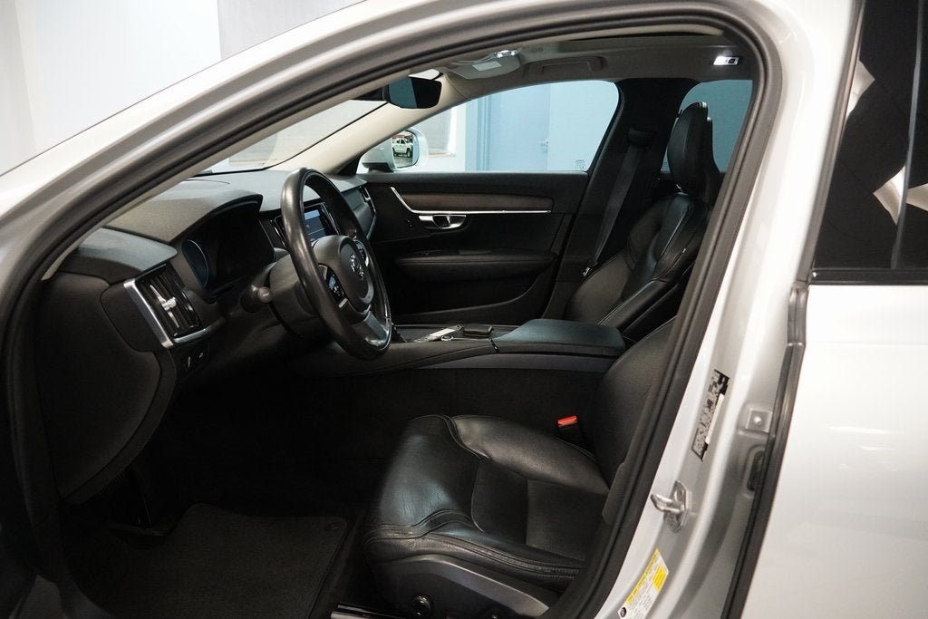 2018 Volvo V90 Cross Country T5