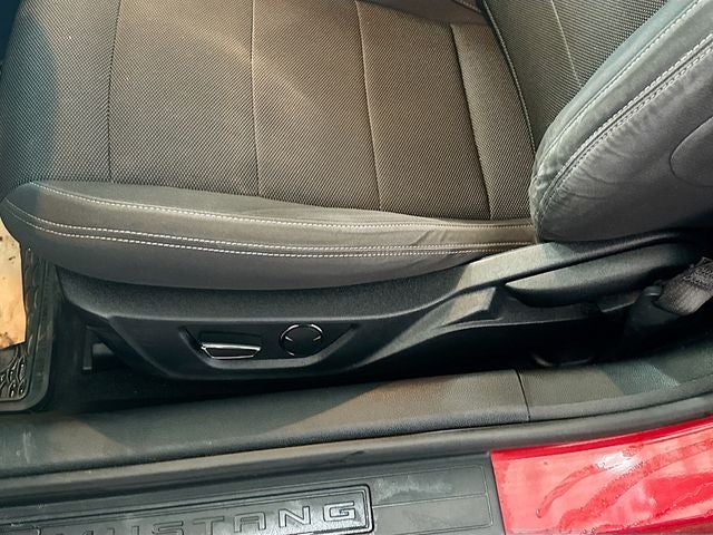 2015 Ford Mustang V6