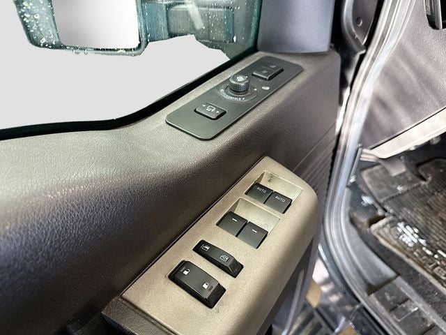 2016 Ford F-350SD Lariat 156 WB