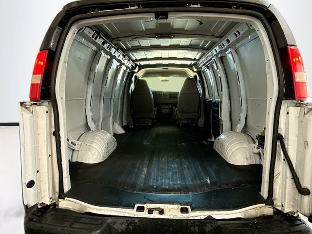 2009 Chevrolet Express 2500 Work Van Cargo
