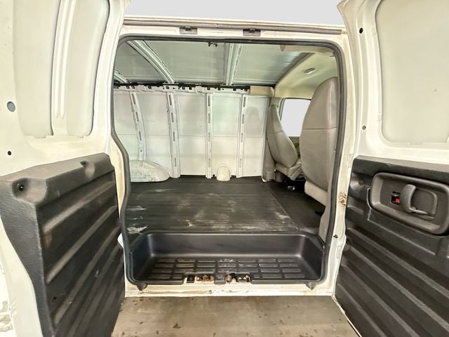 2009 Chevrolet Express 2500 Work Van Cargo