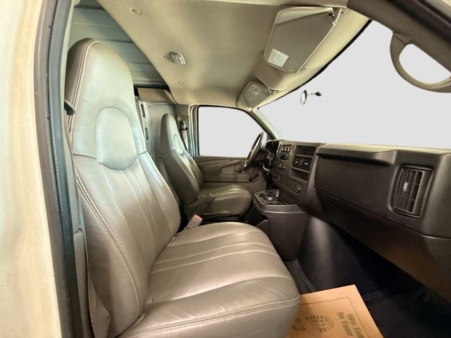 2009 Chevrolet Express 2500 Work Van Cargo