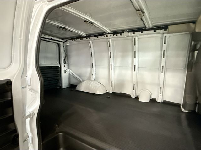 2025 Chevrolet Express 3500 Work Van Cargo