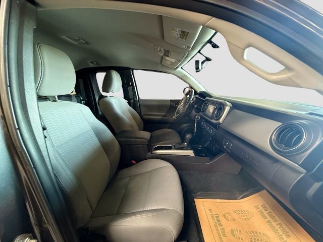 2017 Toyota Tacoma SR5 W/ ONLY 31K MILES!
