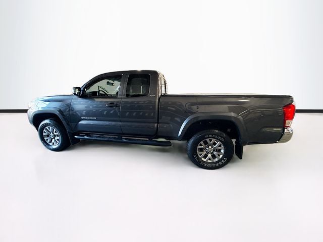 2017 Toyota Tacoma SR5 W/ ONLY 31K MILES!