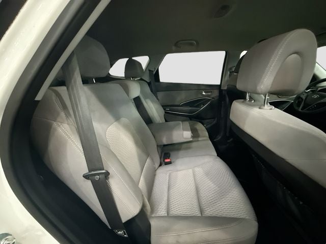 2016 Hyundai Santa Fe SE