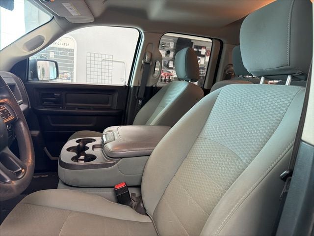 2019 RAM 1500 Classic Express 4WD
