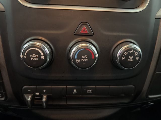 2019 RAM 1500 Classic Express 4WD