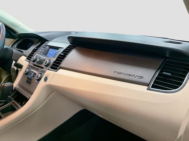 2016 Ford Taurus SE