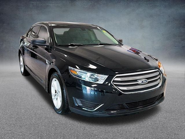 2016 Ford Taurus SE