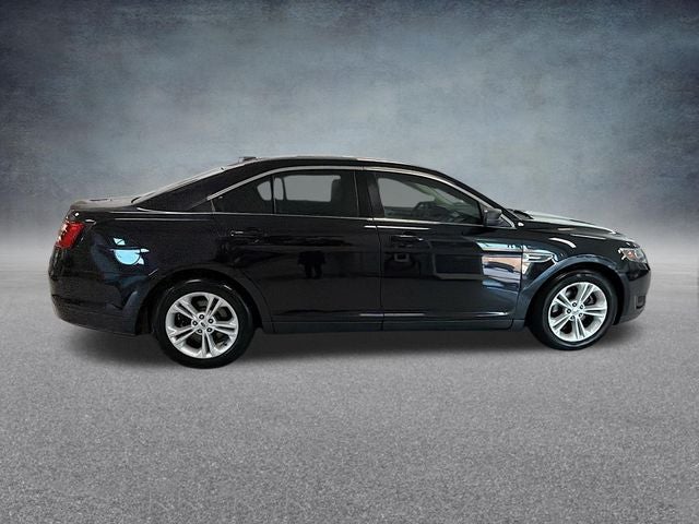 2016 Ford Taurus SE