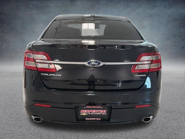 2016 Ford Taurus SE