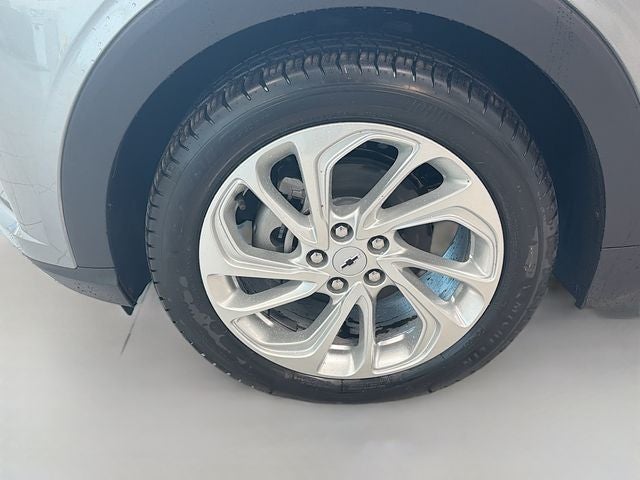 2027 Chevrolet Bolt EV LT