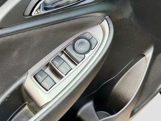 2022 Chevrolet Malibu LS 1LS