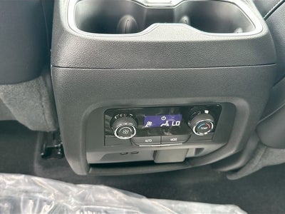 2025 Chevrolet Traverse LT 2LT