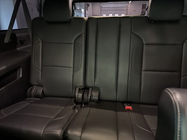 2015 Chevrolet Suburban LT 4X4 W/ NAVIGATION